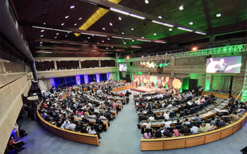 联合国环境大会科学、政策与商业论坛开幕式