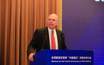 国际电工委员会智慧能源系统委员会主席舒贝格