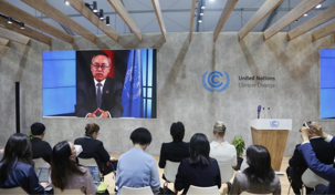 联合国主管经济和社会事务副秘书长 李军华